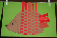 Lade das Bild in den Galerie-Viewer, Igel gewebt