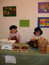 Lade das Bild in den Galerie-Viewer, MArronimaa