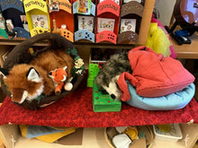 Lade das Bild in den Galerie-Viewer, Molly Puzzola