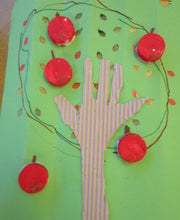 Lade das Bild in den Galerie-Viewer, Papier falten_Blätter stanzen_Streifenwe