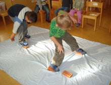 Lade das Bild in den Galerie-Viewer, Bach überqueren - Kopie