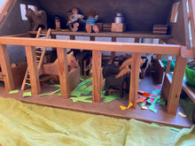 Lade das Bild in den Galerie-Viewer, 2 Futter für die Tiere_kleines Rollenspi