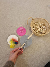 Lade das Bild in den Galerie-Viewer, 6Kreisspiel_Schwänzchen weitergeben