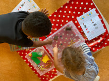 Lade das Bild in den Galerie-Viewer, Was schwimmt 3