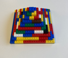 Lade das Bild in den Galerie-Viewer, Gruppenarbeit Pyramide Lego