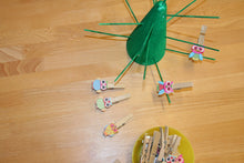 Lade das Bild in den Galerie-Viewer, auf dem Ast - Kopie