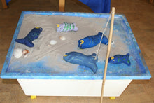 Lade das Bild in den Galerie-Viewer, Fische und Wagen - Kopie