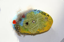 Lade das Bild in den Galerie-Viewer, Stein verziert - Kopie