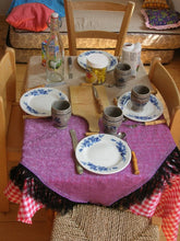 Lade das Bild in den Galerie-Viewer, Tischen - Kopie