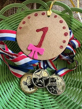 Lade das Bild in den Galerie-Viewer, Die Savannenkicker