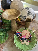 Lade das Bild in den Galerie-Viewer, Die Savannenkicker