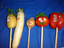 Lade das Bild in den Galerie-Viewer, SALE 1. Teil: Alte und neue Zähne - 2. Teil: Das Löcher-Projekt
