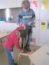 Lade das Bild in den Galerie-Viewer, SALE Werkstatt zum tapferen Schneider
